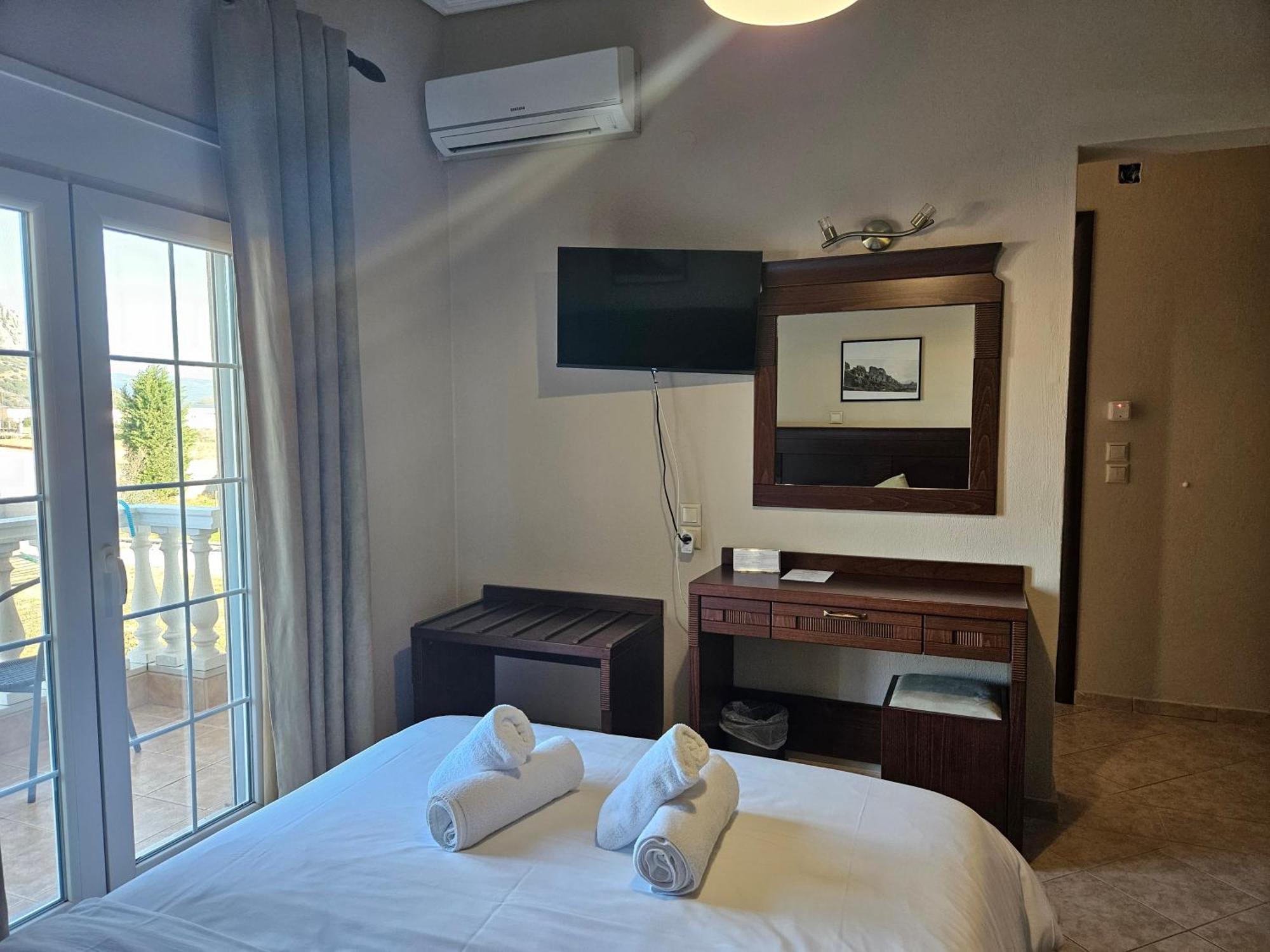 Spilaio At Meteora Otel Kalampáka Dış mekan fotoğraf