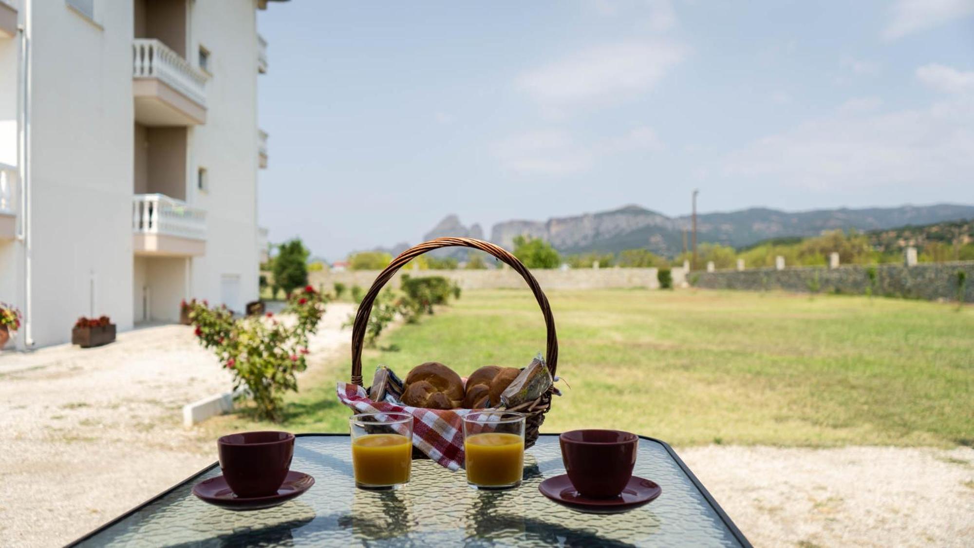 Spilaio At Meteora Otel Kalampáka Dış mekan fotoğraf