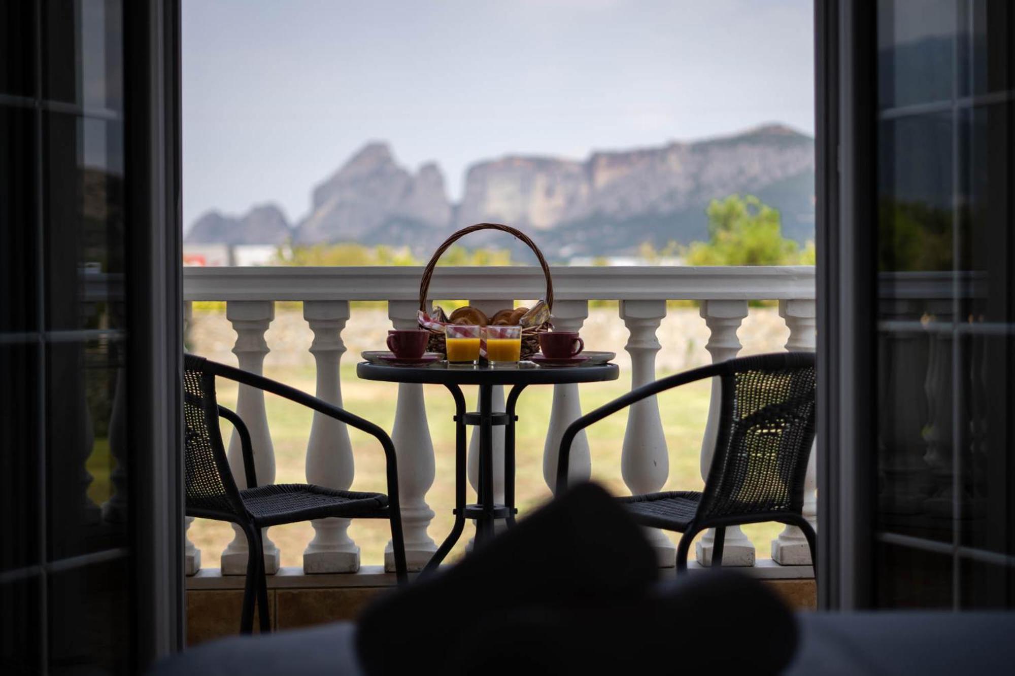 Spilaio At Meteora Otel Kalampáka Dış mekan fotoğraf